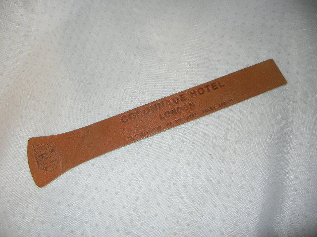 LEATHER BOOKMARK COLONADE HOTEL LONDON ENGLAND 1970's