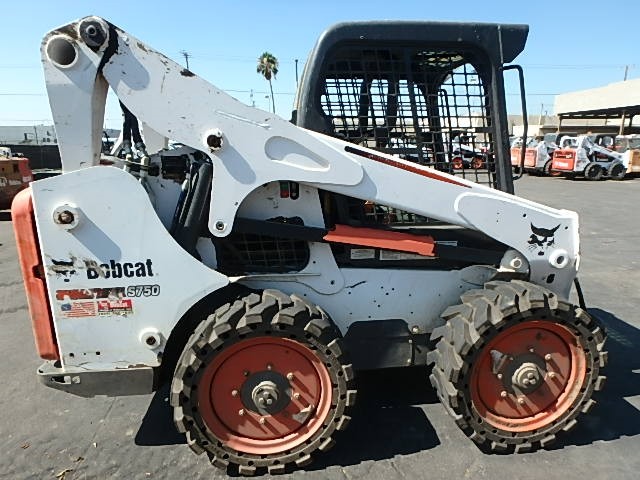 BOBCAT S750