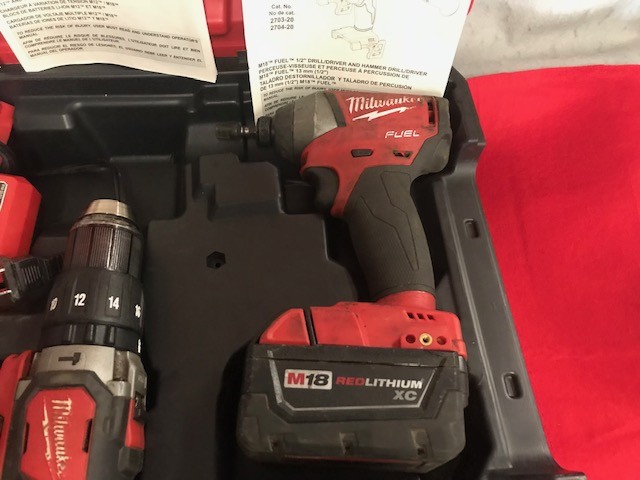 Milwaukee 2897-22 M18 18V Drill Set (2607-20 Hammer Drill/ 2753-20 Impact)