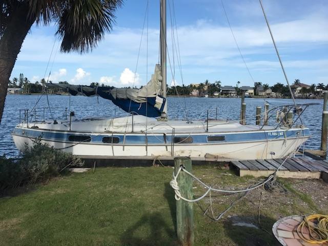 1974 Morgan 33 Out Island sailboat - Needs work-Located in Fort pierce Fl