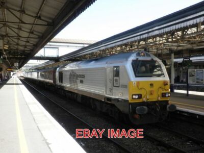 PHOTO  CLASS 67 NO 67029 SOUTHBOUND TRAIN STANDS AT EXETER ST DAVID'S 2010
