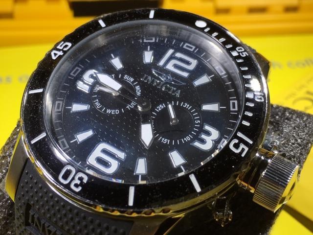 Pre-owned Invicta Men's 1790 Specialty Black Textured Dial Silicone Watch W/ 3 Slot Case