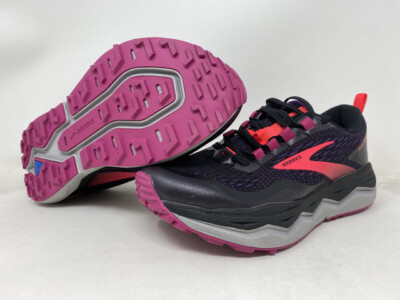 

Женские кроссовки Brooks Caldera 5, черный/фуксия/фиолетовый, Black/fuschia/purple