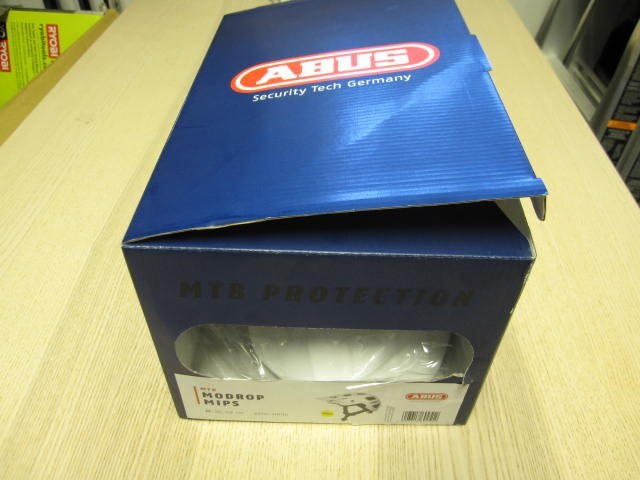 Abus MoDrop MIPS Helmet - Medium - 54 - 58cm - Polar White -