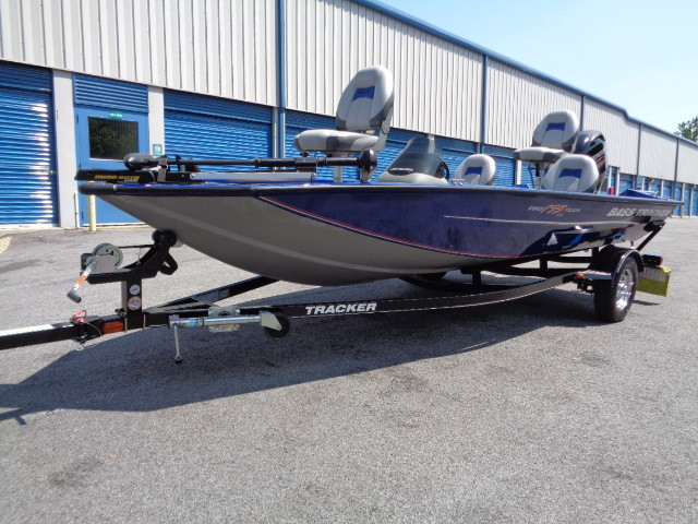 2015 Bass Tracker ProTeam 175 TF -New Condition, 7.2hrs, 60hp 4 Stroke EFI