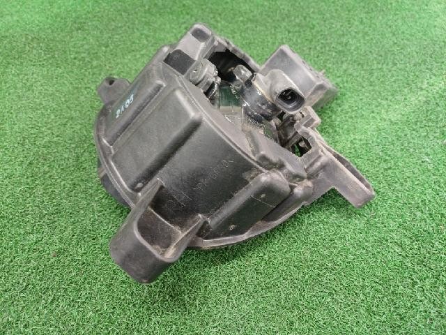 2010 KIA New Sportage Right Fog Light 92202-1F5 - Picture 4 of 7