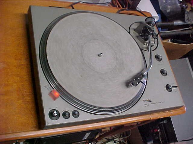 Technics SL-1600 Direct Drive Turntable (working)