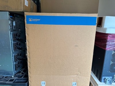 Juniper EX8208 16 Port 10Gb Switch w/ 1x SRE320 Module 6x PSU