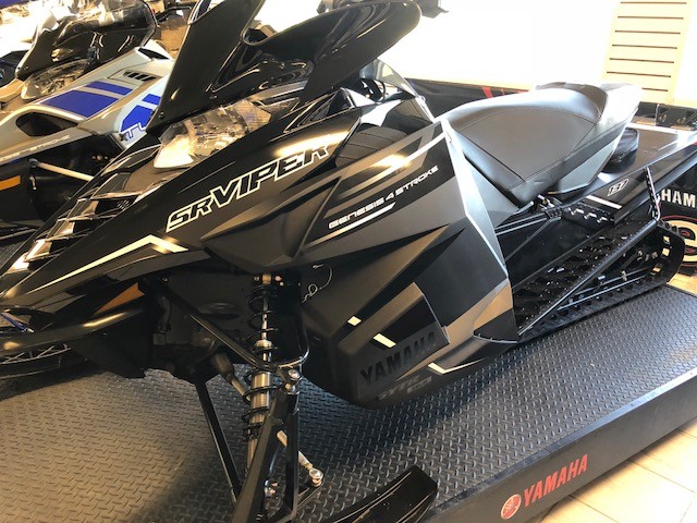 2018 SR VIPER L-TX / TRAIL / BLACK / GREAT PERFORMANCE / 137 TRACK