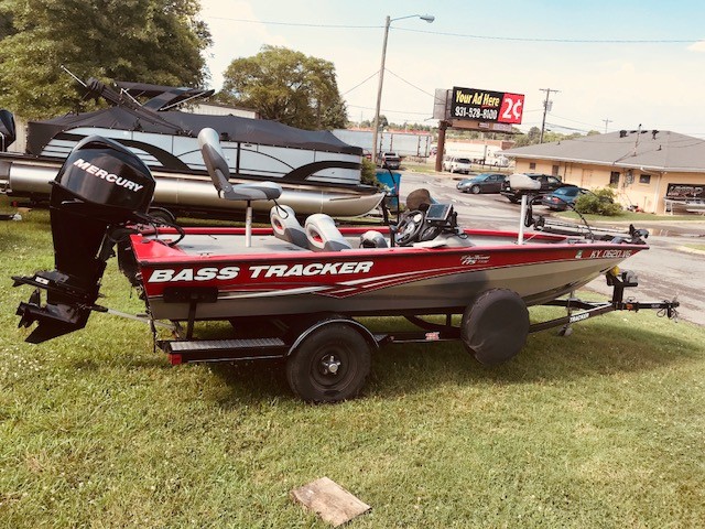 2011 TRACKER PRO TEAM 175TXW ALUMINUM MERCURY 4 STROKE MOTORGUIDE TROLLING MOTOR