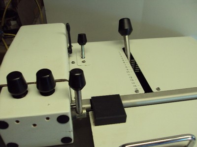 STRUERS DISCOTOM-2 DISCOTOM  METALLURGICAL CUTOFF SAMPLE DISCO SAW PUMP & MANUAL