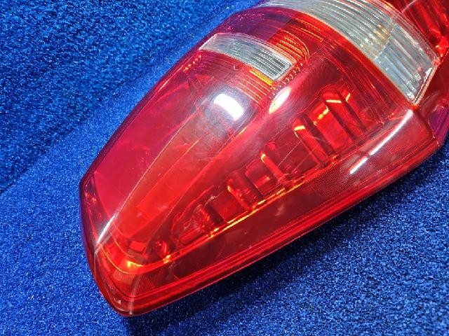 2012 Hyundai H-1 Grand Starex Rear,Left TailLight - Picture 5 of 6