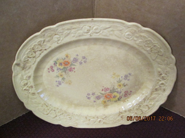 Vintage Mid Century Homer Laughlin 10