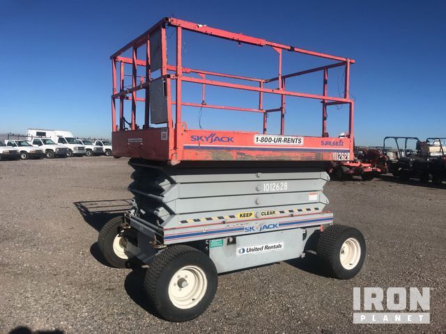 2007 SkyJack 6832 Electric Scissor Lift 2WD UP 32 feet jlg New Mexico