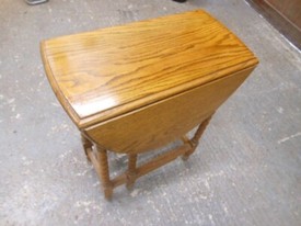 Pine Round Drop Leaf Table And Four Chairs In Fair Oak