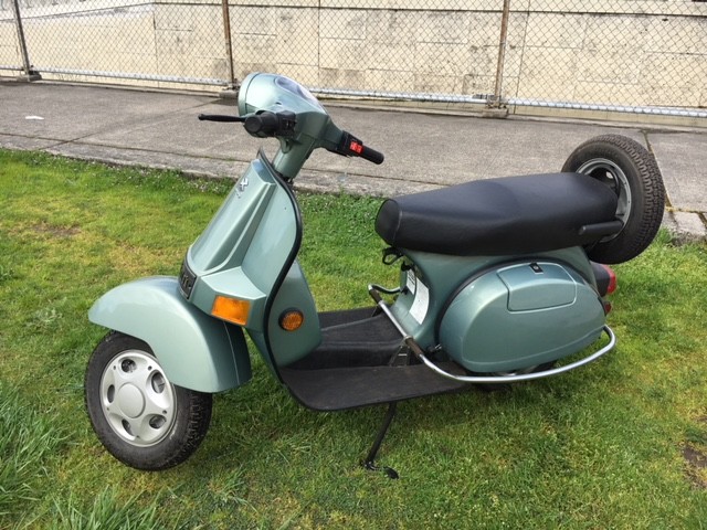 NEW Bajaj Chetak 150 Scooter (Like Vespa)