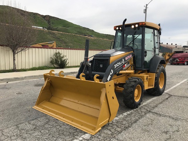 JOHN DEERE 310SJ 4X4 BACKHOE LOADED AC, 4/1 BUCKET, LOW HOURS CALIFORNIA LOADER