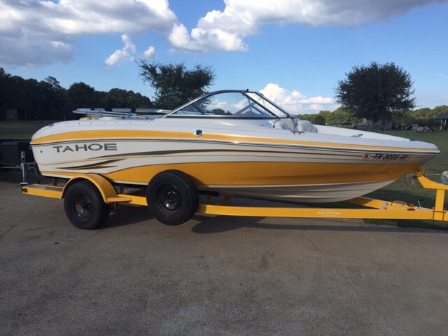 GREAT BOAT GET IT NOW SUMMER IS COMING