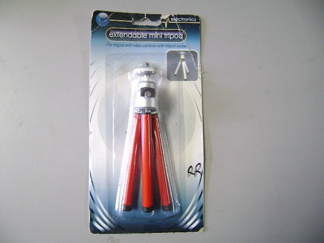 NEW OLDER STOCK CIRCUIT ELECTRONICS EXTENDABLE MINI TRIPOD