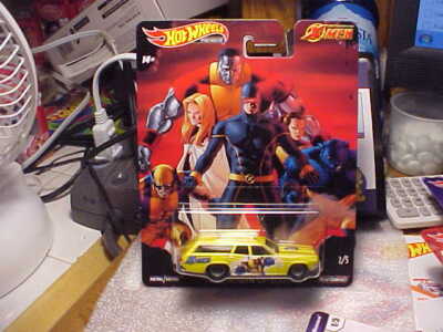 Hot Wheels Ultimate X Men '71 Plymouth Satellite with Real Riders