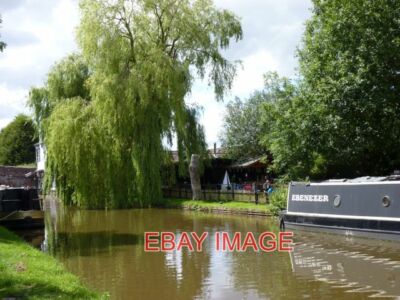 PHOTO  WATERSIDE WATERING HOLE THE QUEENS HEAD STOKE POUND BROMSGROVE IS ON THE