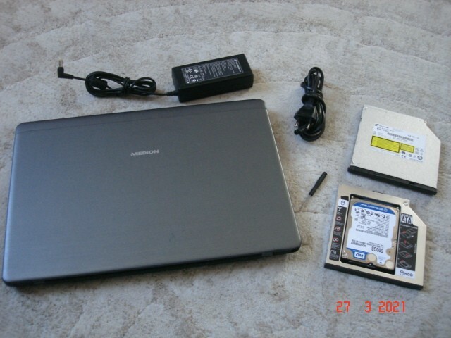 Medion Akoya p6659 Core i5 6.Gen +128GB SSD+ 500GB HDD+ 8GB Ram +100% OK