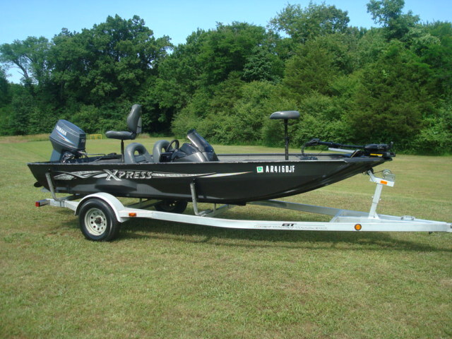 2009 XPRESS XP 17 ALUMINUM BASS BOAT (70 HP YAMAHA) (SPRING SPECIAL $13,900)