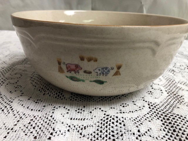 International HEARTLAND Mixing Servng Bowl - 8 3/8 Inches