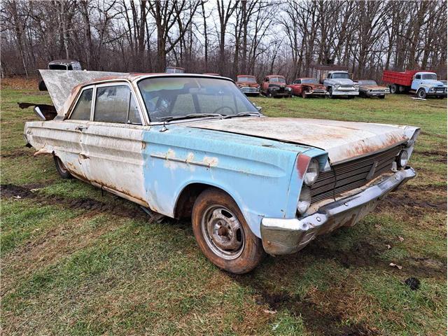 1965 Mercury Comet 2 Door Sedan