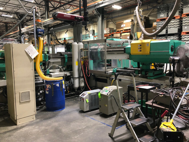 Arburg 720S-3200 2100/2100 360 Ton 34.7 oz 2 Shot Molding Machine (#10900)