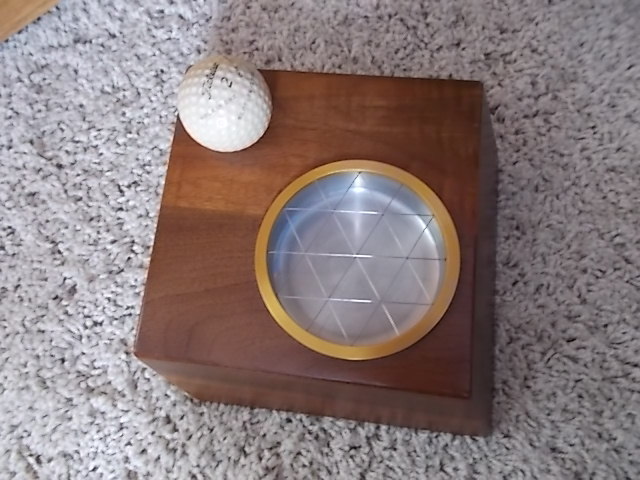 Vintage 1962 Hole In One Golf Ball Trophy Ashtray Wooden Desk Plaque Titleist #2
