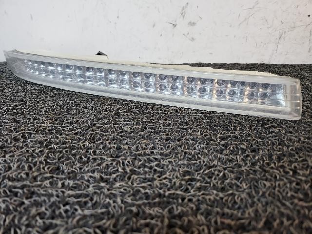 2008 KIA Opirus Right Fog Light - Picture 2 of 5