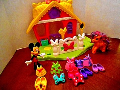 Minnie Mouse Jump N Style Pony Stable Play Set Clothing  Huge Lot Accessories
