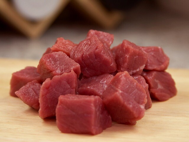 1 kg Gulasch Schweinegulasch direkt und frisch vom Bauern  Braten Kochen
