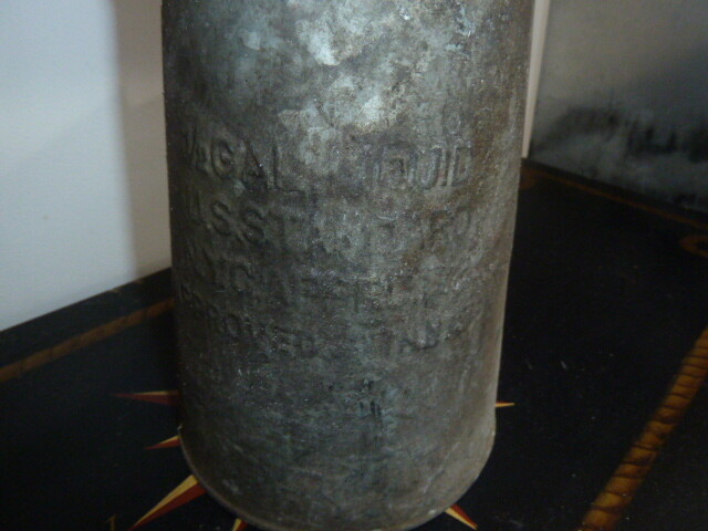 VINTAGE MOTOR OIL US STANDARD POUR CAN