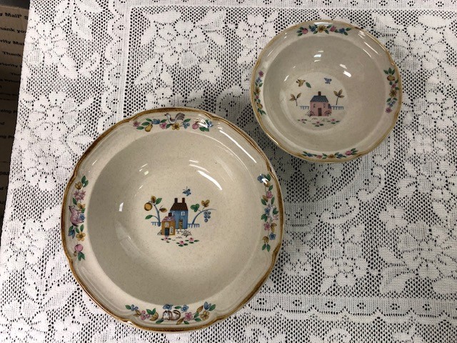 International China Heartland 9 inch Vegetable Serving Bowl & 6.75 Inch Cereal