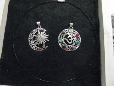 LOT J7 - 7 CHAKRA STONE OM SILVER TONE PENDANT, CHOKER WIRE, CELESTIAL SUN MOON