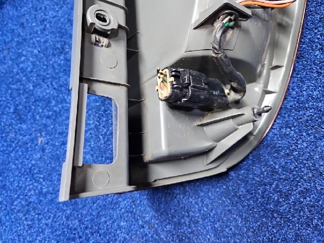 2012 Hyundai H-1 Grand Starex Rear,Left TailLight - Picture 4 of 6