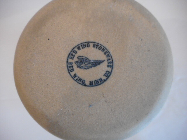Red Wing Stoneware Co.  Mini Crock  2 3/4
