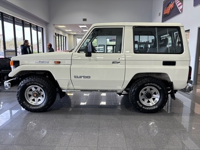 Owner 1987 TOYOTA LAND CRUISER BJ71 3.5 TURBO DIESEL - (COLLECTOR SERIES)