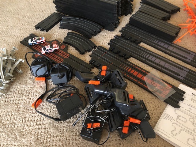 AFX TOMY 4 COMPLETE HO SERIES SLOT CAR TRACK SETS 2 CARS BIG BLOCK BATTLERS