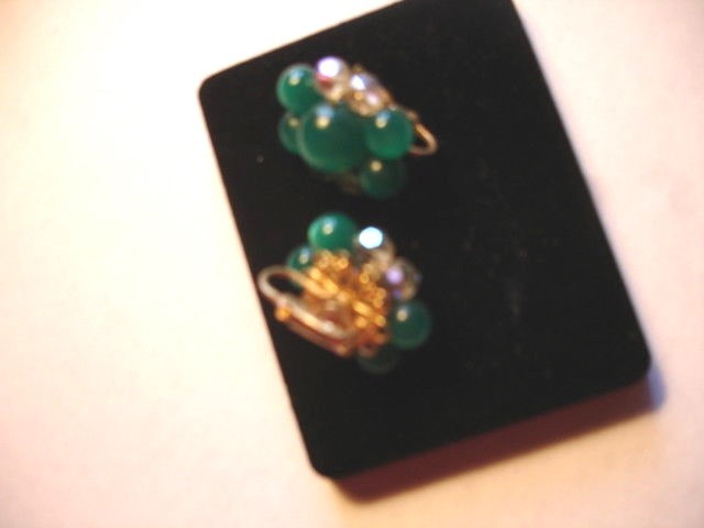 Vintage LUCITE Green Beads Chunky Large Clip On Earrings      #E26