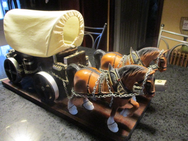 Rare Vintage Clydesdale Horse Drawn Handcrafted Wooden Covered Wagon Lamp
