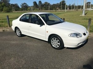 Hyundai lantra 2000