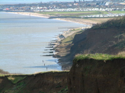 Photo 6x4 Warden Point - Leysdown in the distance Warden/TR0271  c2002