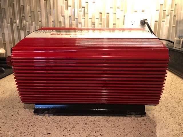 Vector 3000 Watt Power Inverter VEC051D - LIKE BRAND NEW - no box