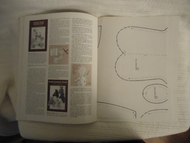 The Teddy Bear Book 1985 Book by Country Handcrafts 10 Full-size Patterns
