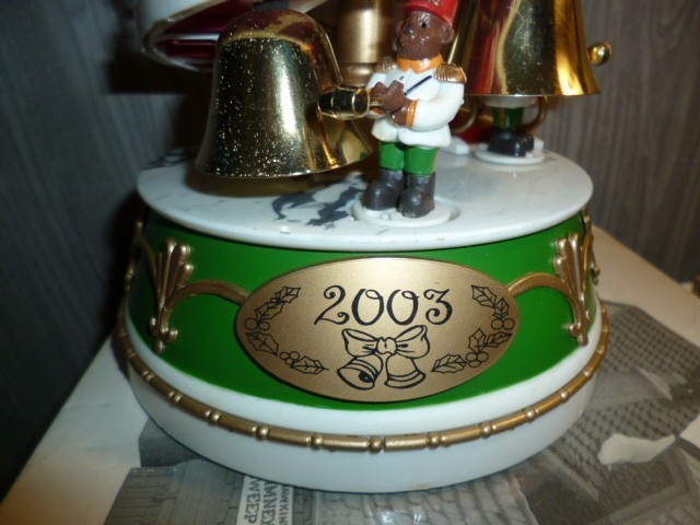 VTG 2003s Part Or Repair Spiral Red Stars And Gold Bells