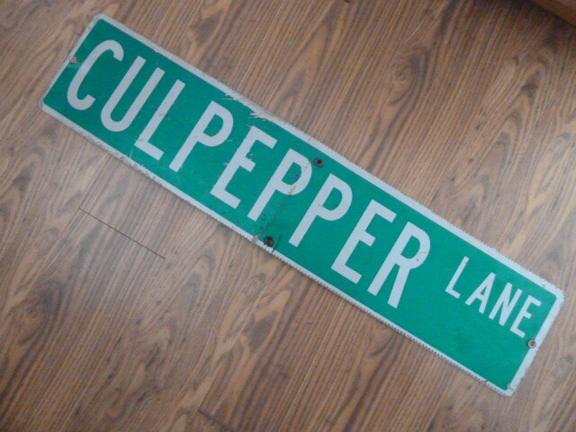 VINTAGE METAL REFELECTIVE STREET SIGN. 