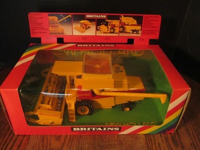 Britains Holland TR85 Combine Harvester 1/32 9575 Metal and Plastic ca 1980